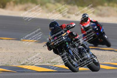 media/Oct-08-2022-SoCal Trackdays (Sat) [[1fc3beec89]]/Turn 10 (945am)/